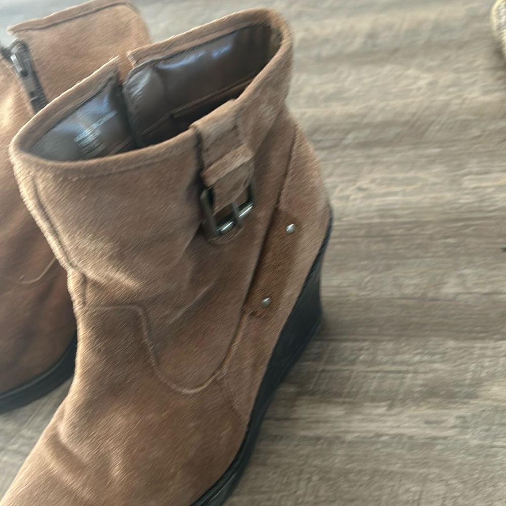Women’s ankle boots, tan suede leather wedges size 8